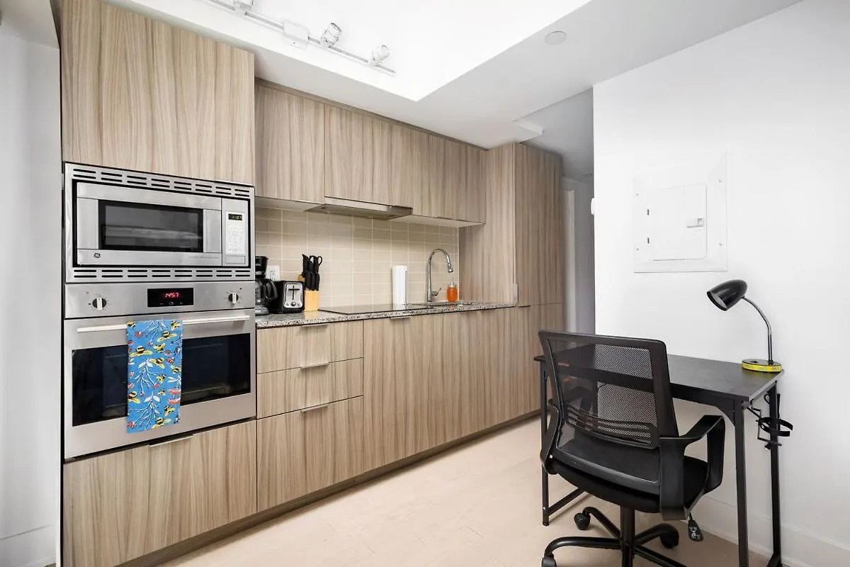 Modern Micro Studio In Heart Of Downtown Toronto