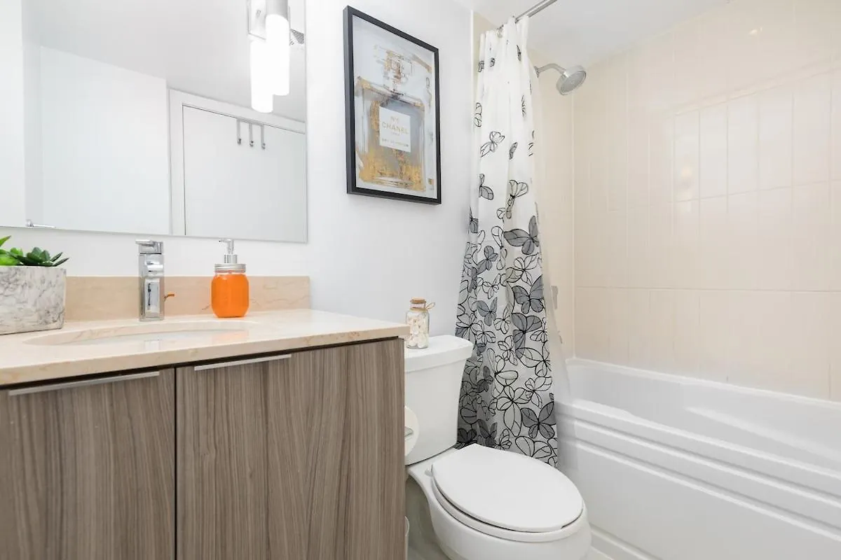 Ferienhaus Modern Micro Studio In Heart Of Downtown Toronto