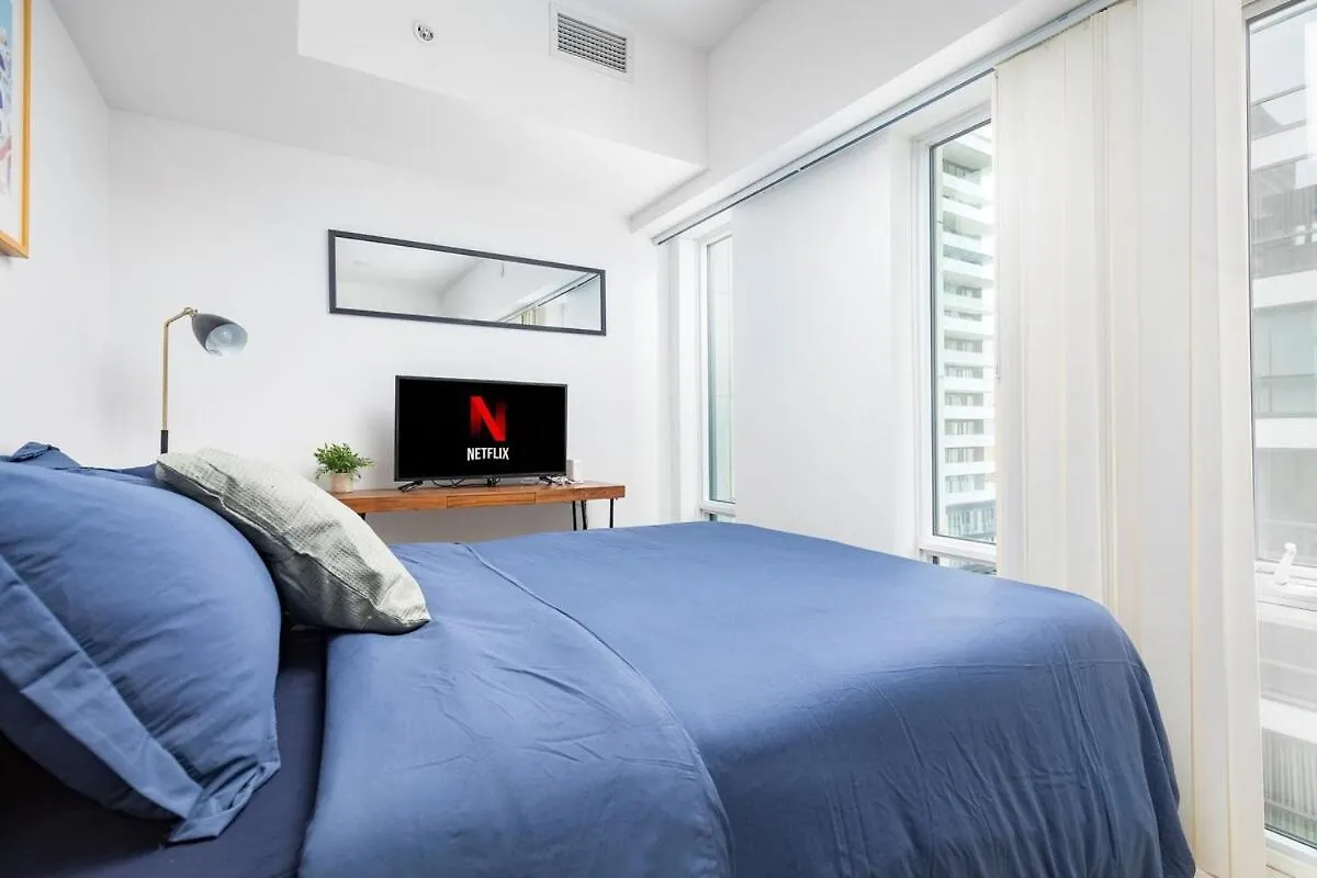 Modern Micro Studio In Heart Of Downtown छुट्टी का घर Toronto